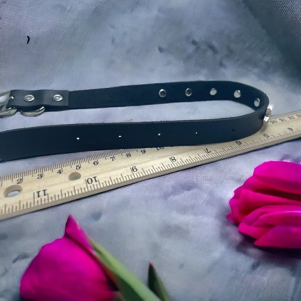 Star-studded Leather Choker Necklace l Buckle l Buttery soft PU leather l New - Picture 3 of 9